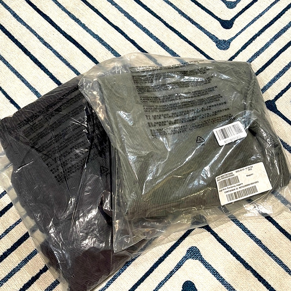 Gap High Rise Corduroy Joggers
